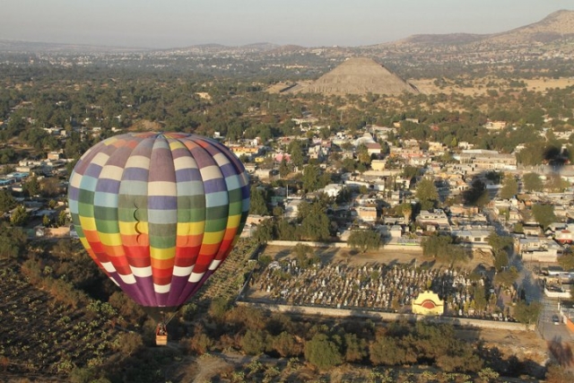 Sobrevuela la ciudad